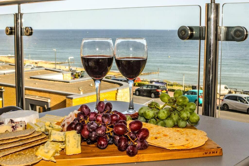 Soho Beach Apartment With Fabulous Sea View And 2 Minutes To The Beach With Free Parking And Netflix Bournemouth Exterior foto